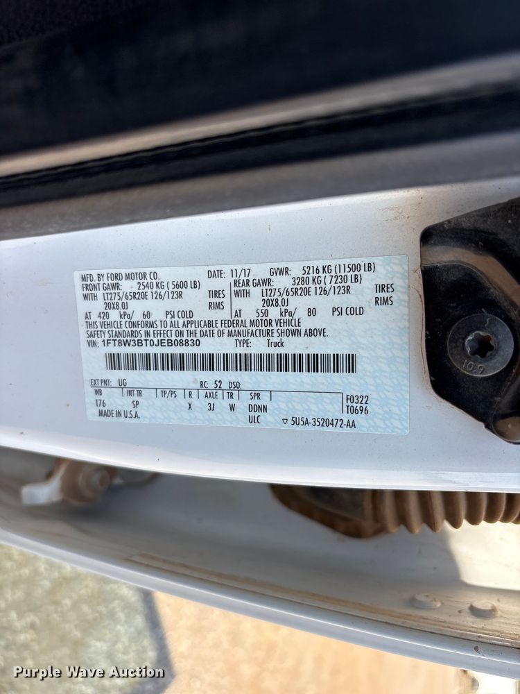 image for item JM9420 2018 Ford F350 Super Duty Crew Cab flatbed pickup truck
