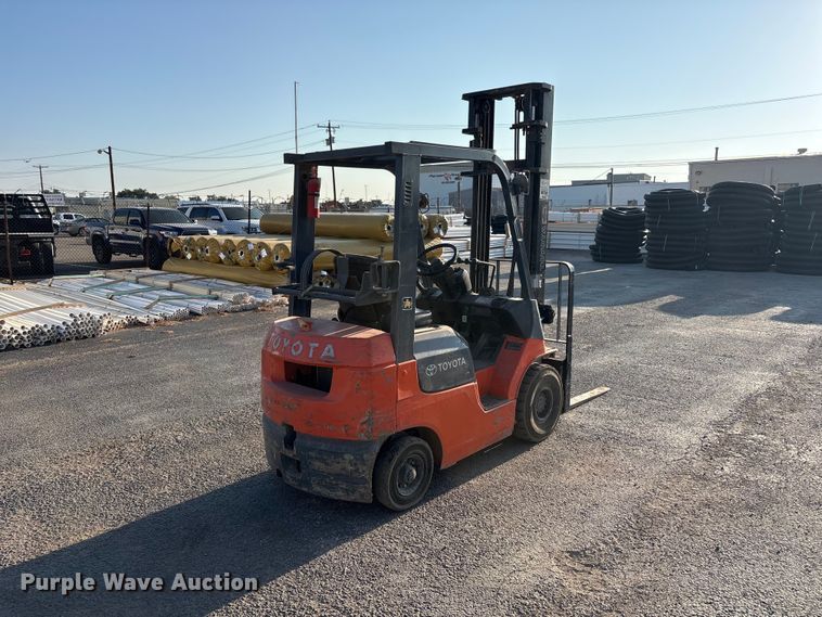image for item JM9433 Toyota 7FGU18 forklift