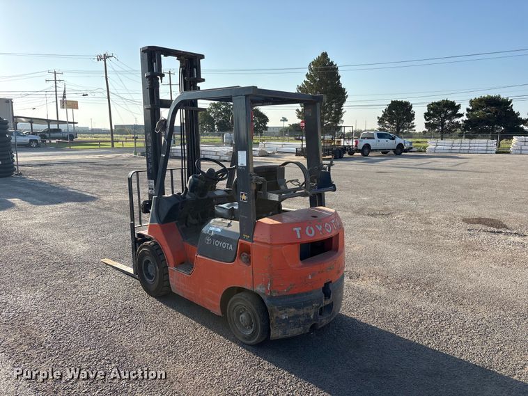 image for item JM9433 Toyota 7FGU18 forklift