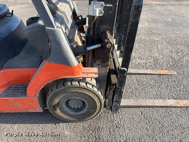 image for item JM9433 Toyota 7FGU18 forklift