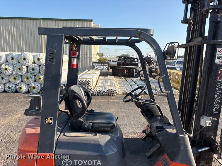 image for item JM9433 Toyota 7FGU18 forklift