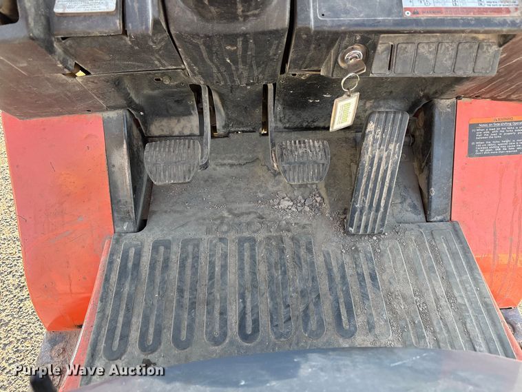 image for item JM9433 Toyota 7FGU18 forklift