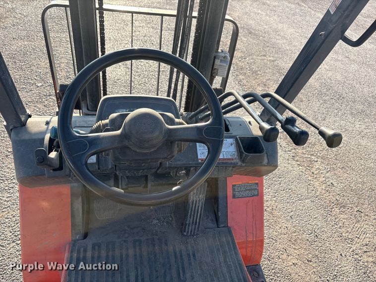 image for item JM9433 Toyota 7FGU18 forklift