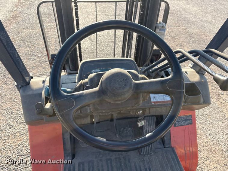 image for item JM9433 Toyota 7FGU18 forklift