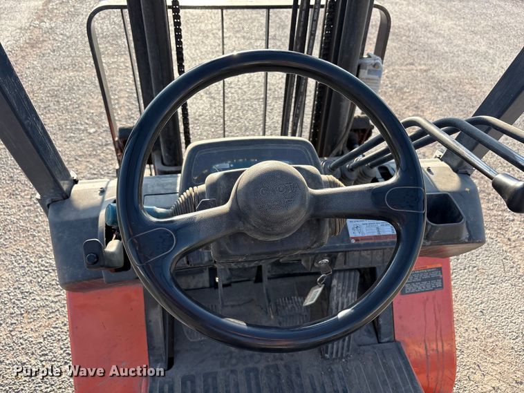 image for item JM9433 Toyota 7FGU18 forklift