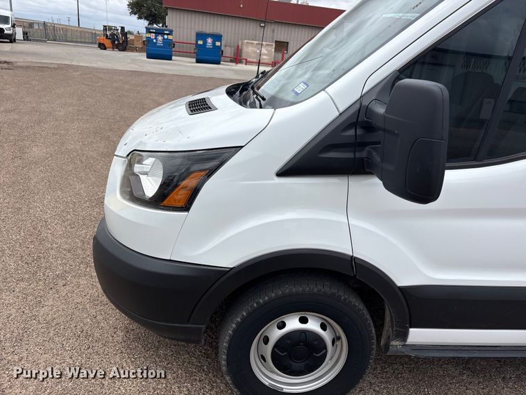 image for item JM9490 2019 Ford Transit van
