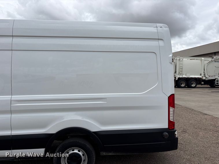 image for item JM9490 2019 Ford Transit van