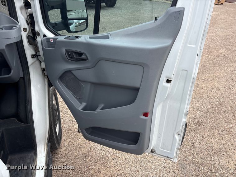 image for item JM9490 2019 Ford Transit van