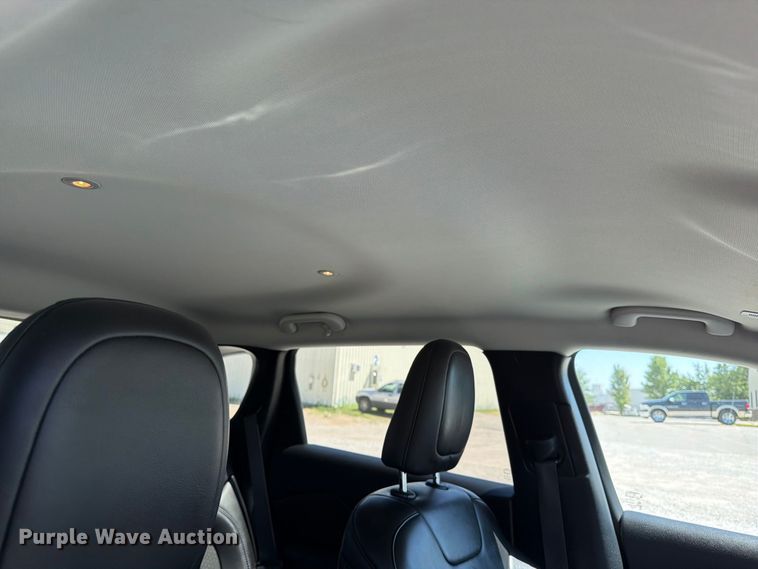 image for item MZ9832 2019 Jeep Cherokee SUV