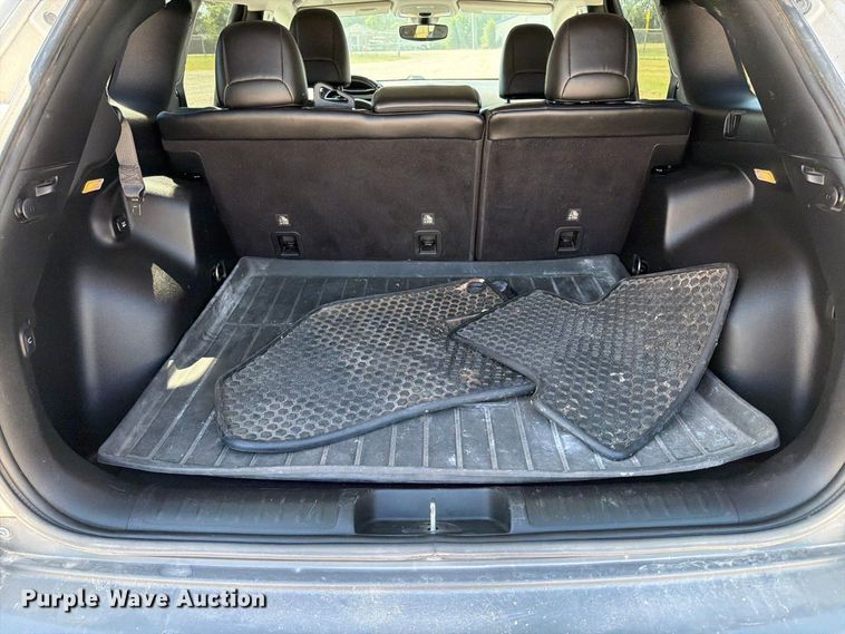image for item MZ9832 2019 Jeep Cherokee SUV