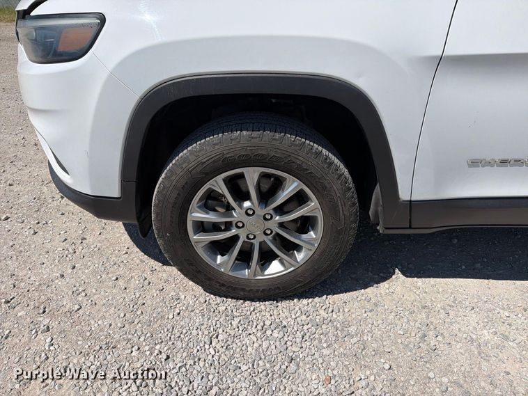 image for item MZ9832 2019 Jeep Cherokee SUV