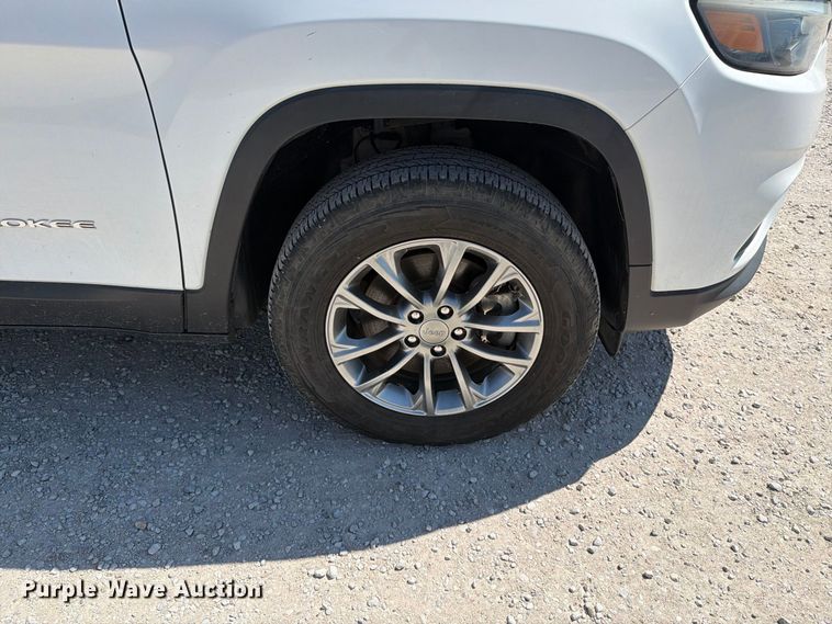 image for item MZ9832 2019 Jeep Cherokee SUV