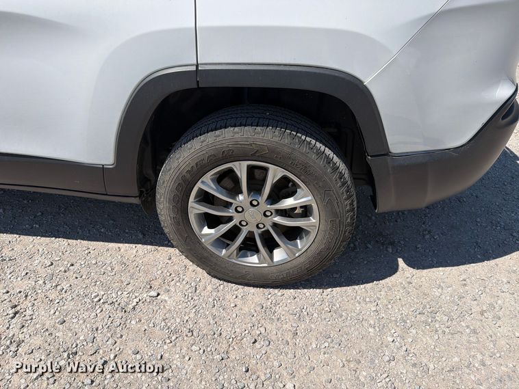 image for item MZ9832 2019 Jeep Cherokee SUV