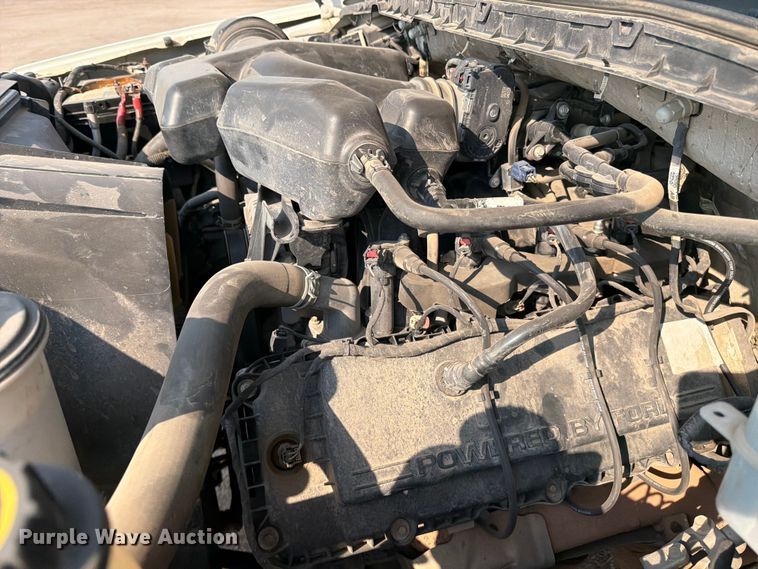 image for item MZ9871 2017 Ford F250 Super Duty XLT Ext. Cab pickup truck