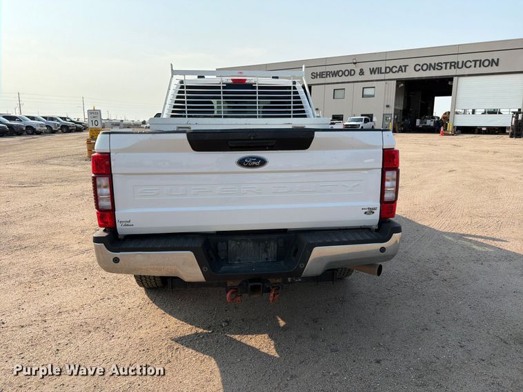 image for item MZ9872 2021 Ford F250 Super Duty XLT Ext. Cab pickup truck
