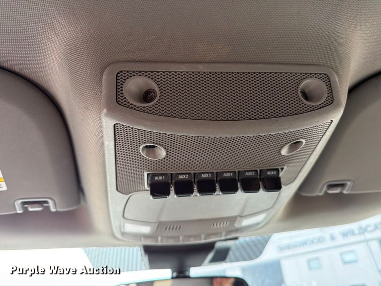 image for item MZ9872 2021 Ford F250 Super Duty XLT Ext. Cab pickup truck