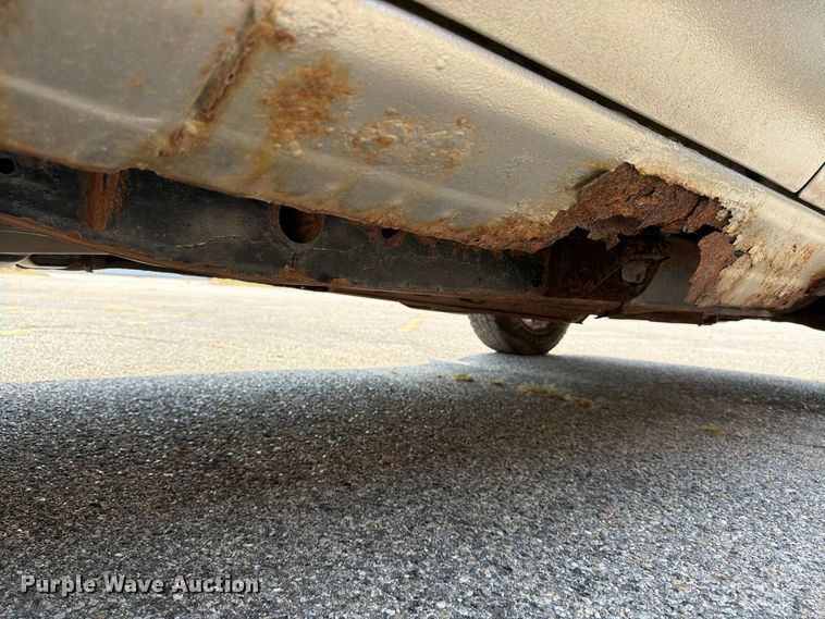 image for item MZ9889 2000 Chevrolet Silverado 1500 Ext. Cab pickup truck