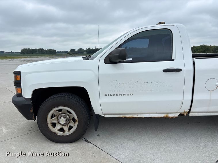 image for item NM9892 2014 Chevrolet Silverado 1500 pickup truck