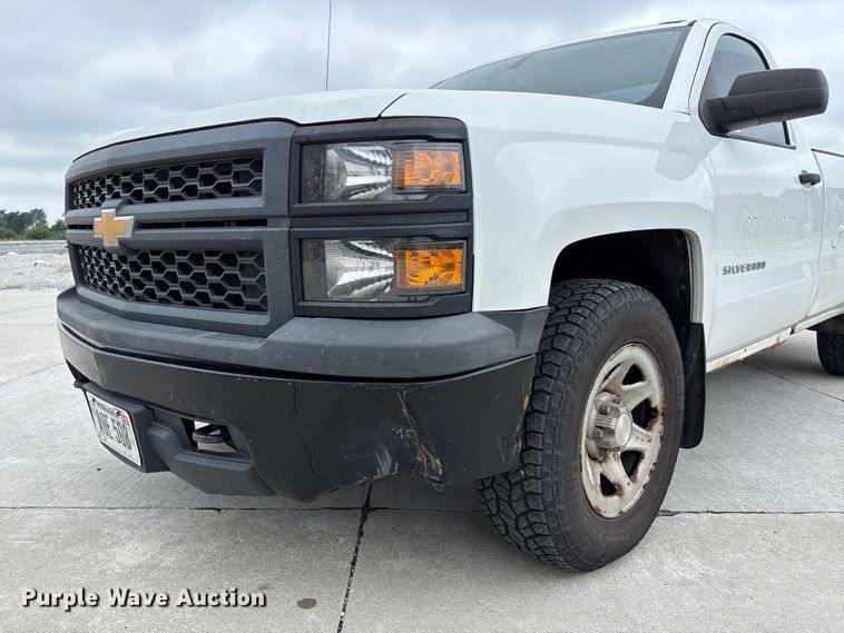 image for item NM9892 2014 Chevrolet Silverado 1500 pickup truck