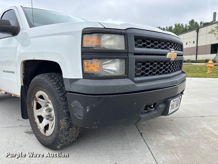 image for item NM9892 2014 Chevrolet Silverado 1500 pickup truck