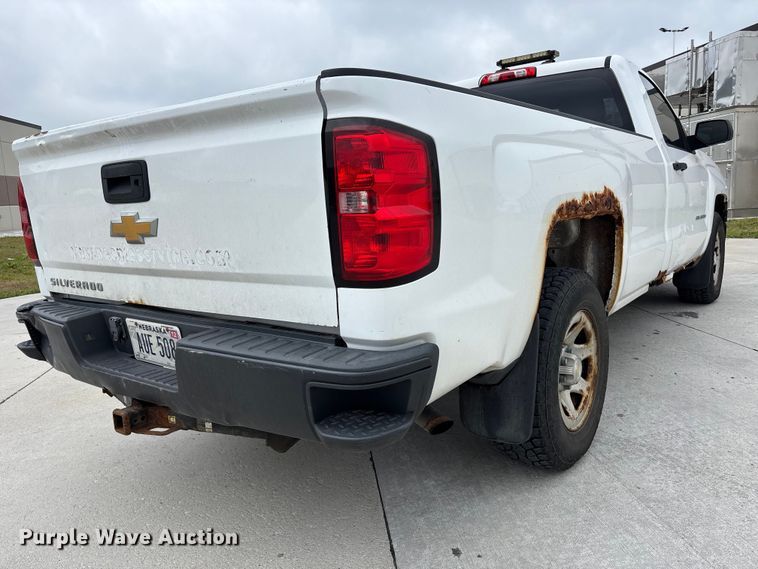 image for item NM9892 2014 Chevrolet Silverado 1500 pickup truck