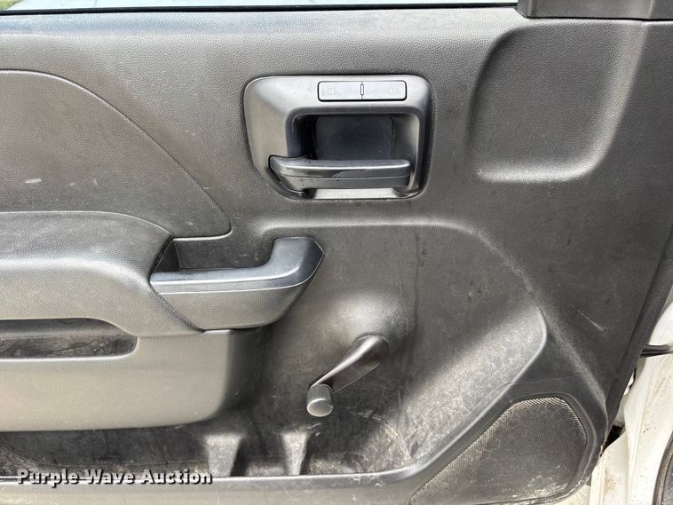 image for item NM9892 2014 Chevrolet Silverado 1500 pickup truck