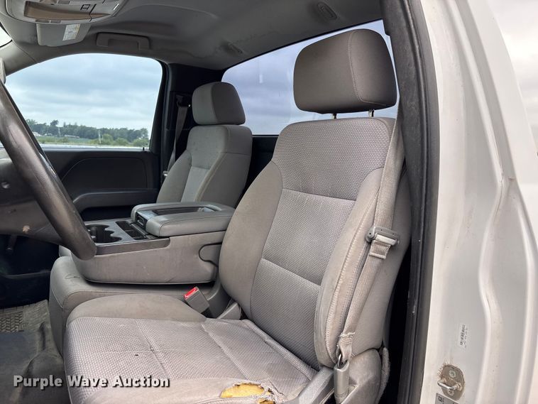 image for item NM9892 2014 Chevrolet Silverado 1500 pickup truck