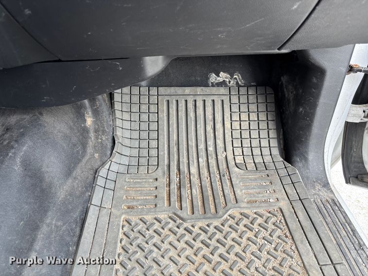 image for item NM9892 2014 Chevrolet Silverado 1500 pickup truck