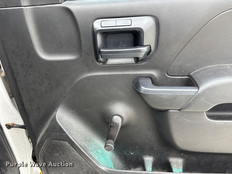 image for item NM9892 2014 Chevrolet Silverado 1500 pickup truck