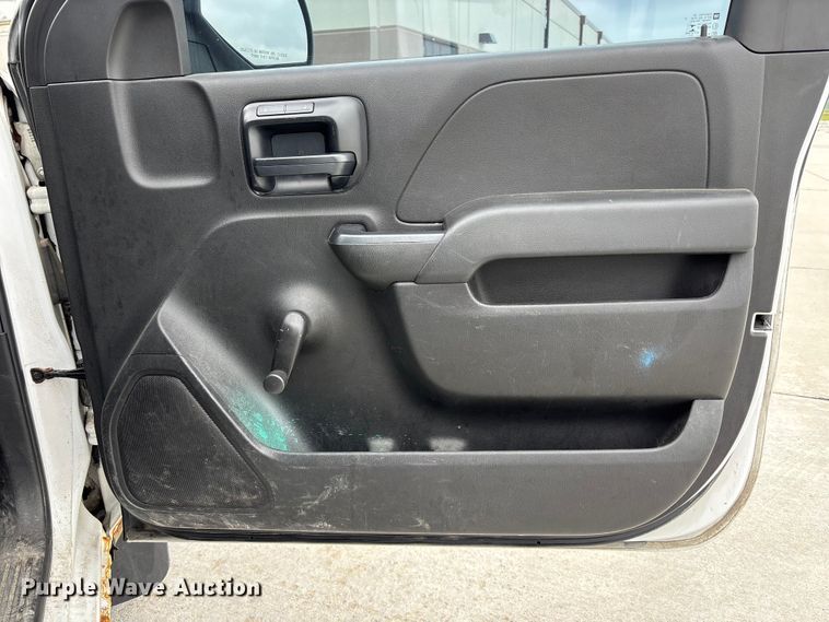 image for item NM9892 2014 Chevrolet Silverado 1500 pickup truck
