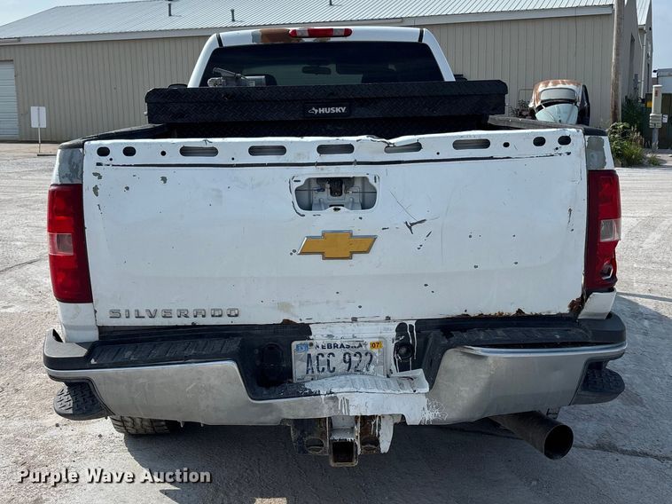 image for item NM9916 2014 Chevrolet Silverado 2500HD Crew Cab pickup truck