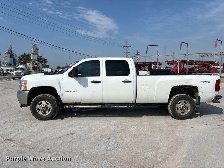 image for item NM9916 2014 Chevrolet Silverado 2500HD Crew Cab pickup truck