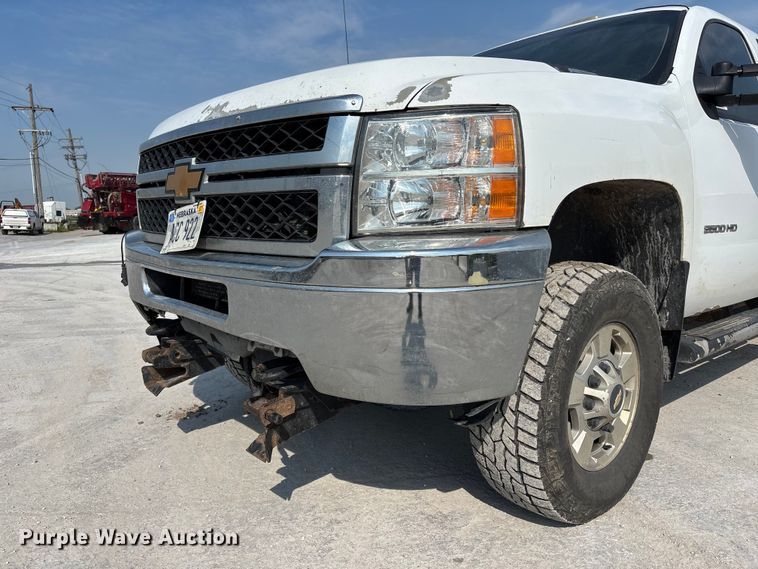 image for item NM9916 2014 Chevrolet Silverado 2500HD Crew Cab pickup truck