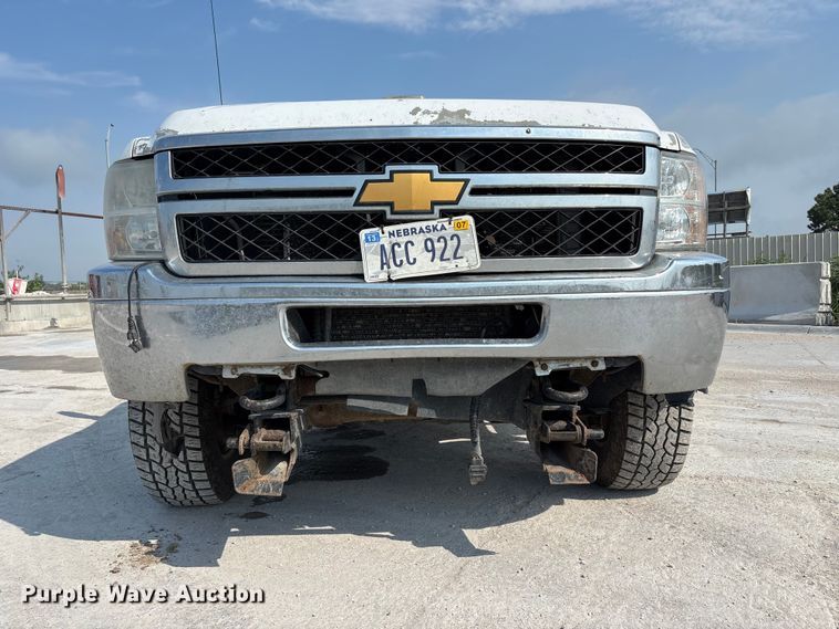 image for item NM9916 2014 Chevrolet Silverado 2500HD Crew Cab pickup truck