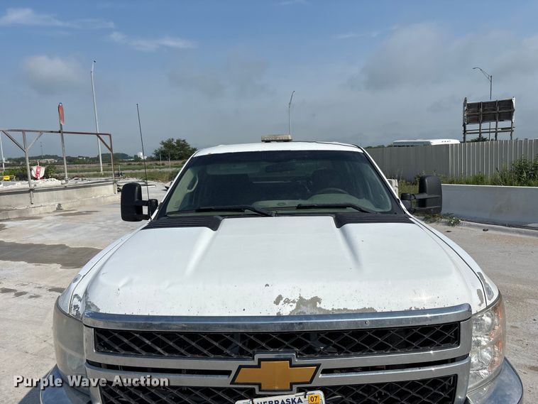 image for item NM9916 2014 Chevrolet Silverado 2500HD Crew Cab pickup truck