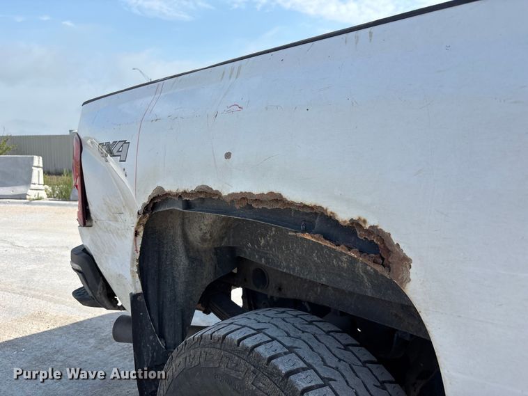 image for item NM9916 2014 Chevrolet Silverado 2500HD Crew Cab pickup truck