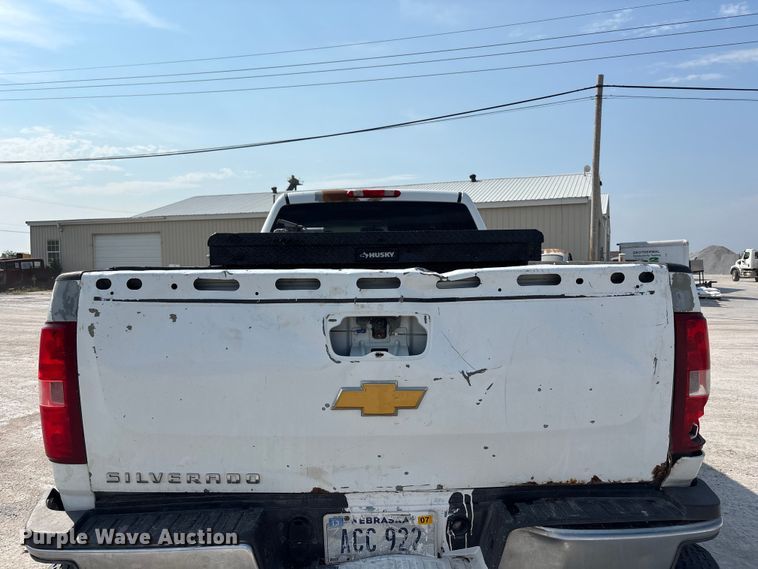 image for item NM9916 2014 Chevrolet Silverado 2500HD Crew Cab pickup truck