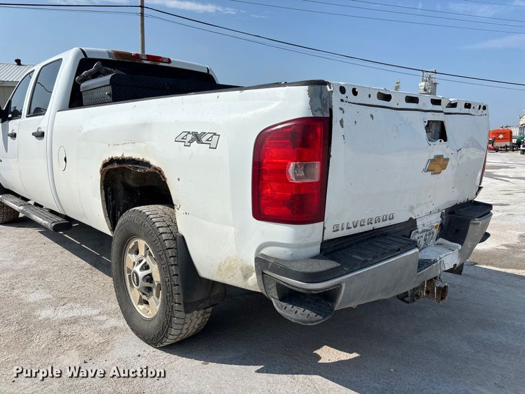 image for item NM9916 2014 Chevrolet Silverado 2500HD Crew Cab pickup truck