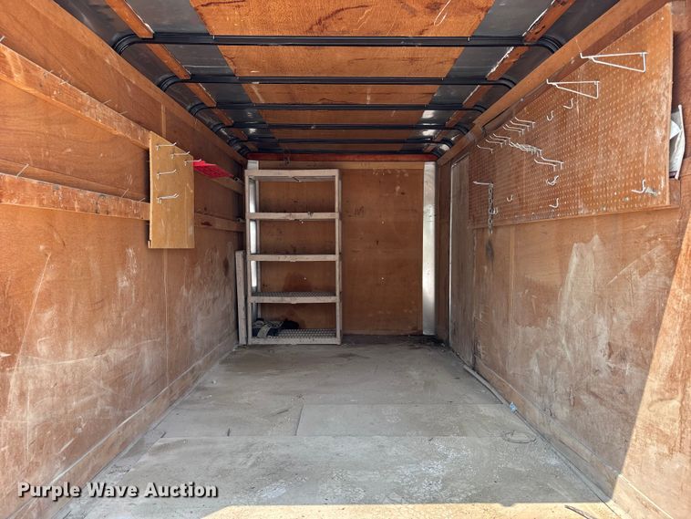 image for item NM9919 2000 Haulmark TS714TA enclosed cargo trailer