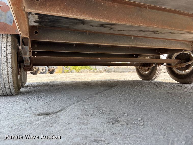 image for item NM9919 2000 Haulmark TS714TA enclosed cargo trailer