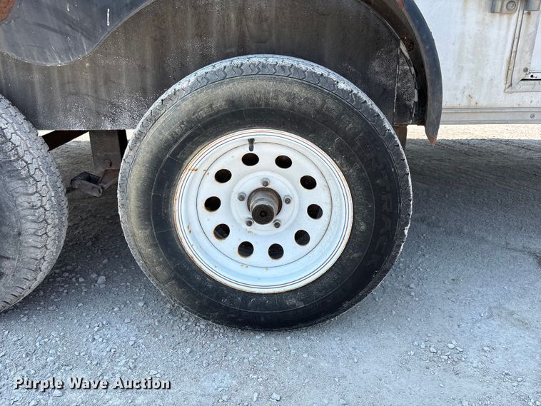 image for item NM9919 2000 Haulmark TS714TA enclosed cargo trailer