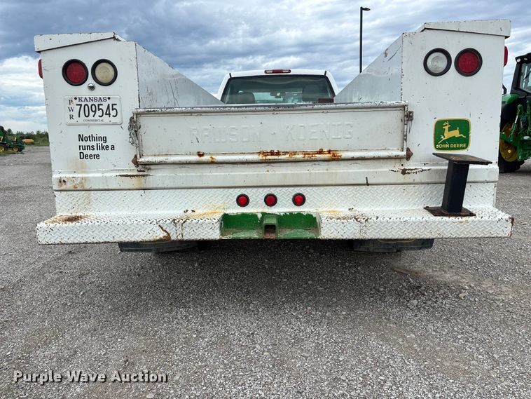 image for item NM9941 2005 Chevrolet Silverado 3500 utility bed pickup truck