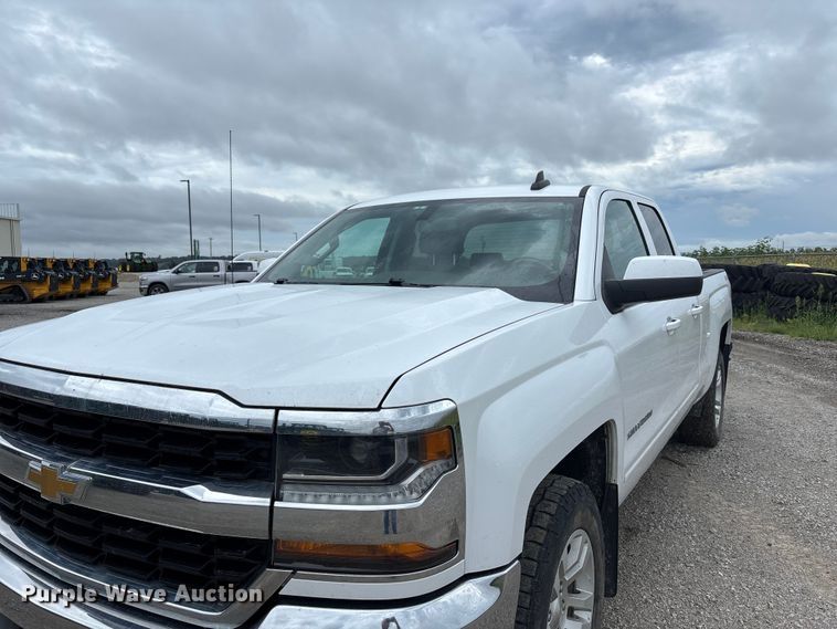 image for item NM9944 2018 Chevrolet Silverado LT Ext. Cab pickup truck