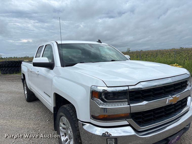 image for item NM9944 2018 Chevrolet Silverado LT Ext. Cab pickup truck