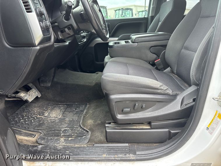 image for item NM9944 2018 Chevrolet Silverado LT Ext. Cab pickup truck
