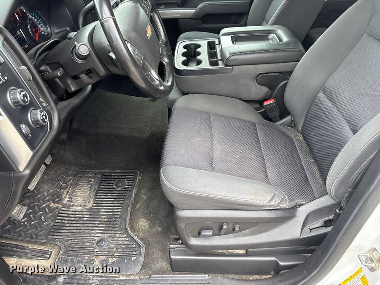 image for item NM9944 2018 Chevrolet Silverado LT Ext. Cab pickup truck