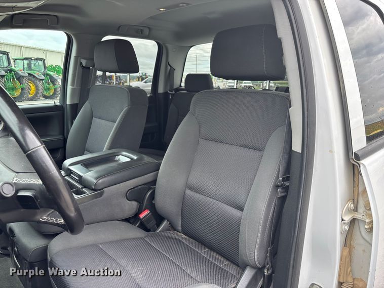image for item NM9944 2018 Chevrolet Silverado LT Ext. Cab pickup truck