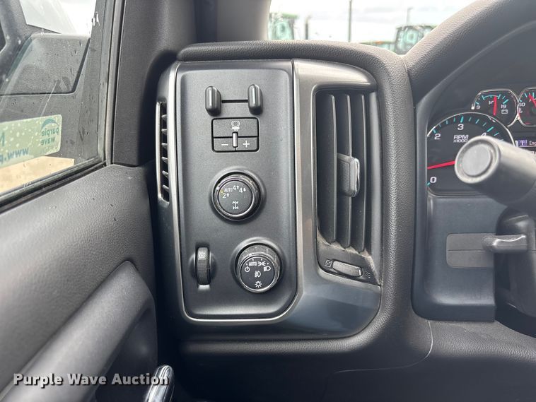 image for item NM9944 2018 Chevrolet Silverado LT Ext. Cab pickup truck