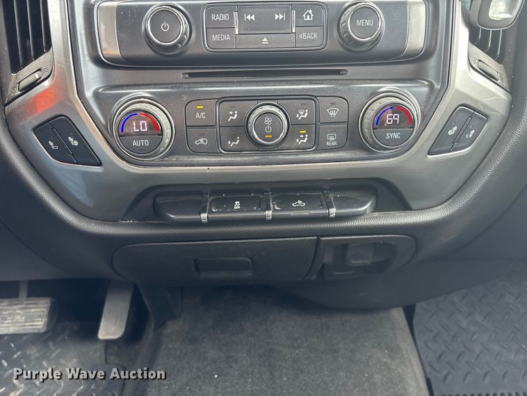 image for item NM9944 2018 Chevrolet Silverado LT Ext. Cab pickup truck