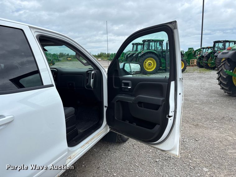 image for item NM9944 2018 Chevrolet Silverado LT Ext. Cab pickup truck